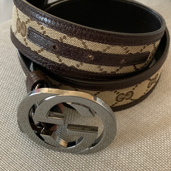 Gucci 🤎 - Picture 1 of 3
